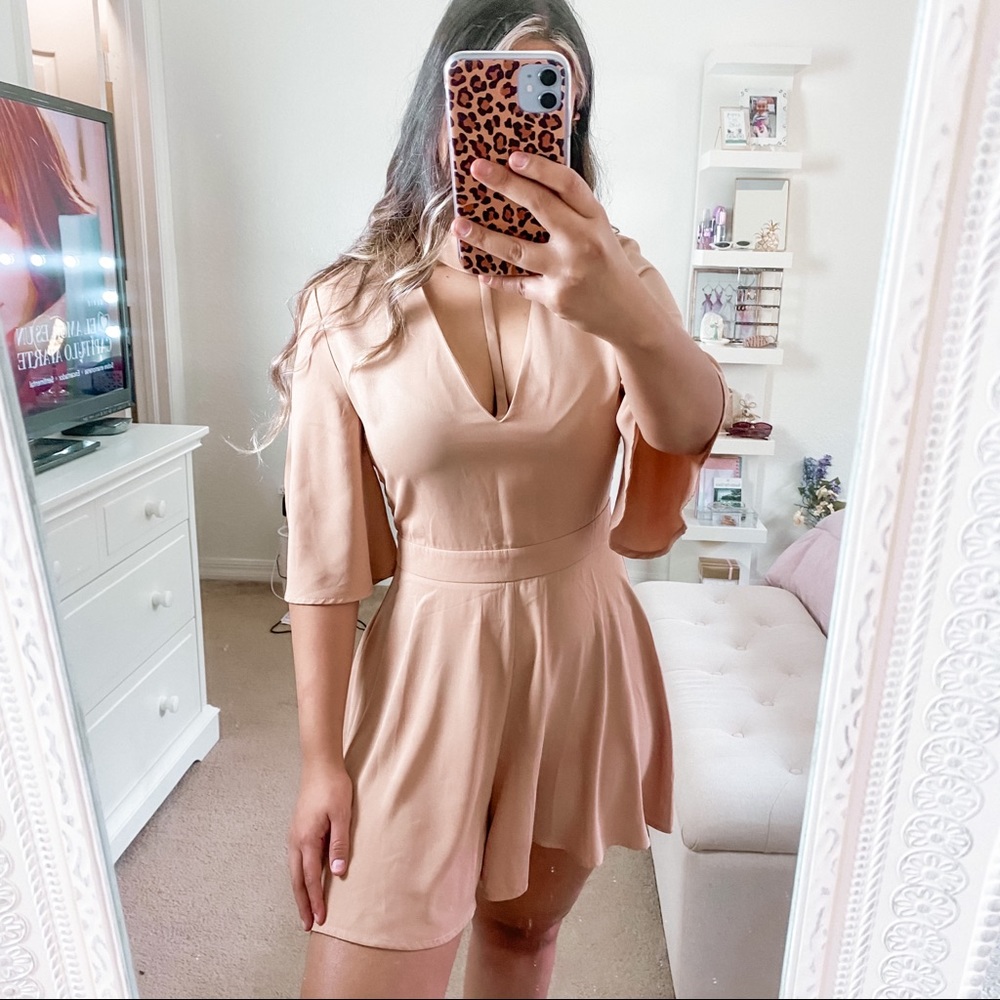 DO+BE Camel Choker Romper Size M